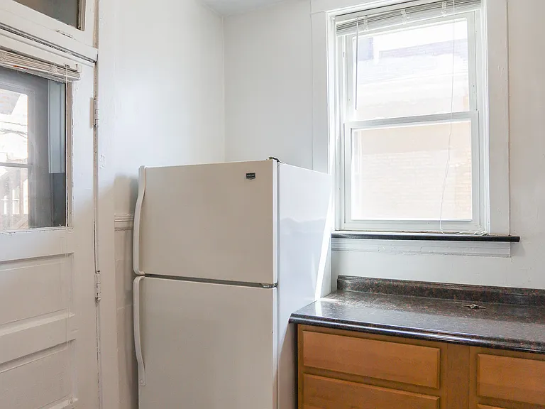 3951 N Hoyne Ave #1 — Photo 5