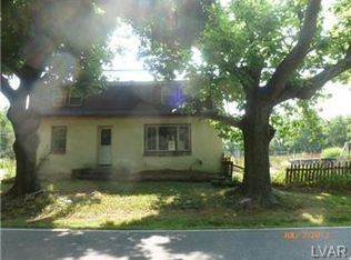 4059 Upper Ridge Rd, Pennsburg, PA 18073