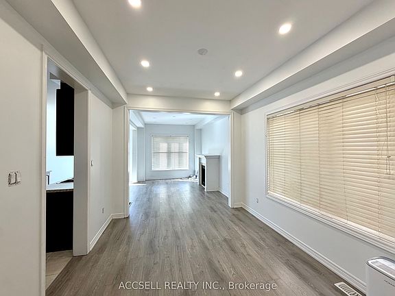 5th image of 43 Banbridge Cres