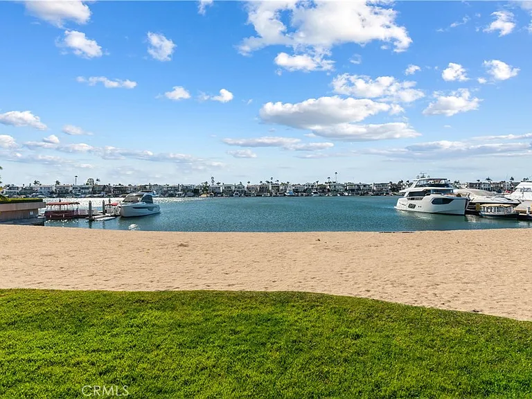 2572 Bayshore Dr — Photo 49