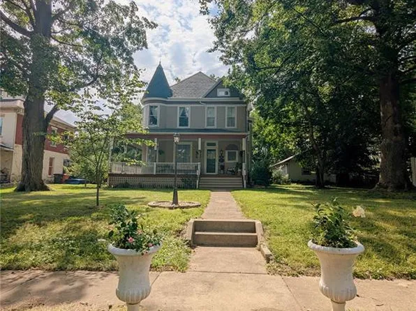 333 N 3rd St, Greenville, IL 62246