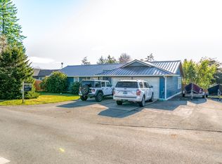 1055 Ransom Ave, Brookings, OR 97415