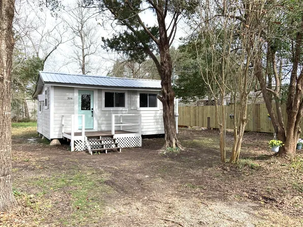 304 Hereford St, Dequincy, LA 70633