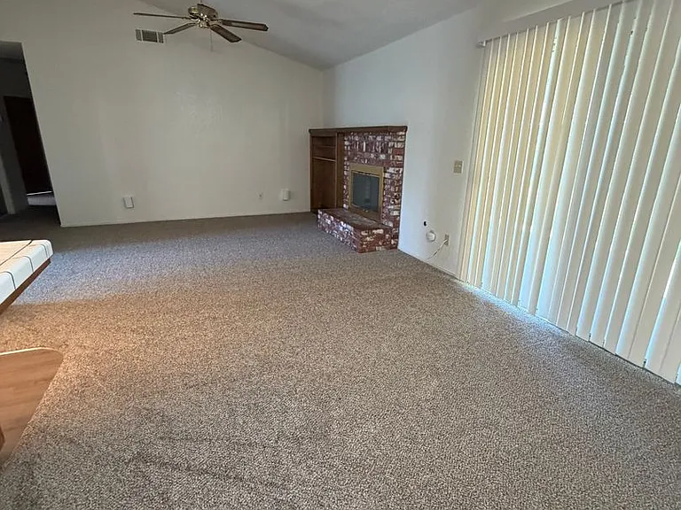 1635 E Eastbrook Ave — Photo 7