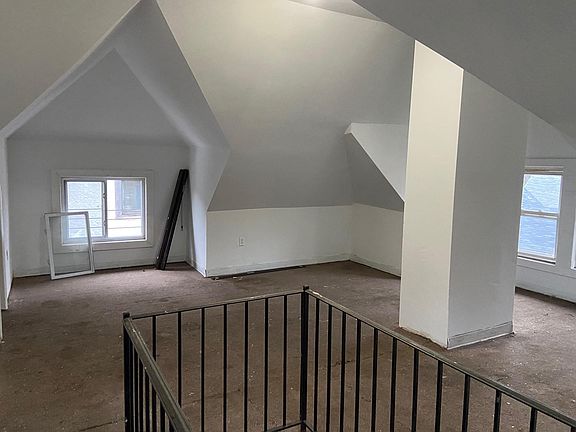 4th image of 81 Crescent Ave Floor 2
