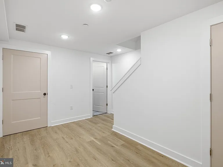 1018 W Arizona St — Photo 10