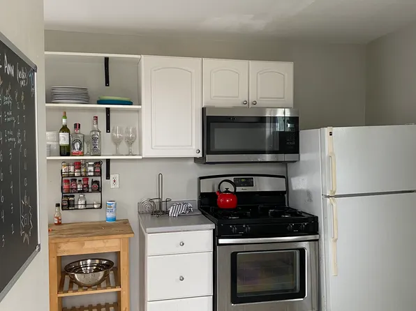 97 Moore St, Cambridge, MA
