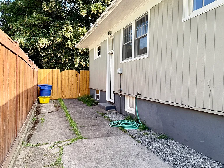 923 NE Tillamook St — Photo 17