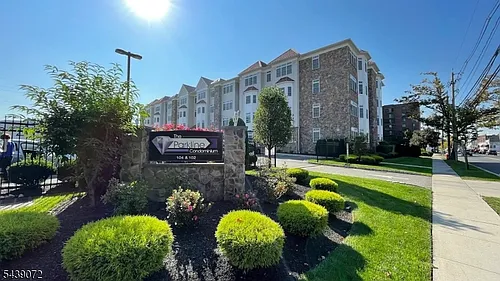 104 E Elizabeth Ave Photo 1