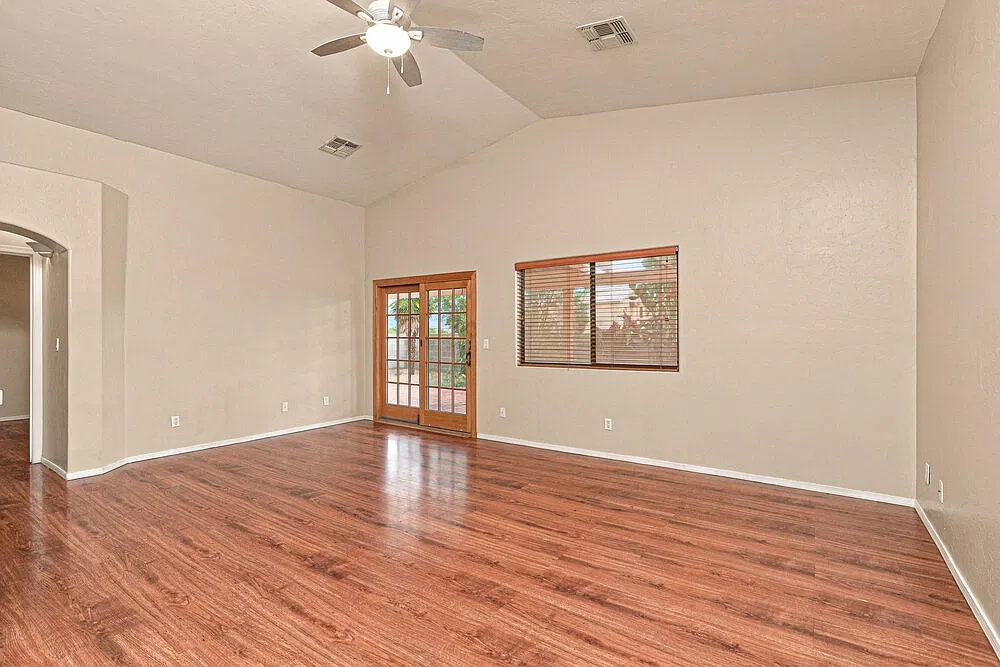 3 bed, 2.0 bath, 1350 sqft, $1,980 — Photo 4