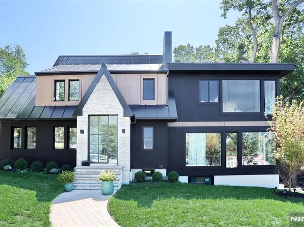 226 Haworth Ave, Haworth, NJ 07641