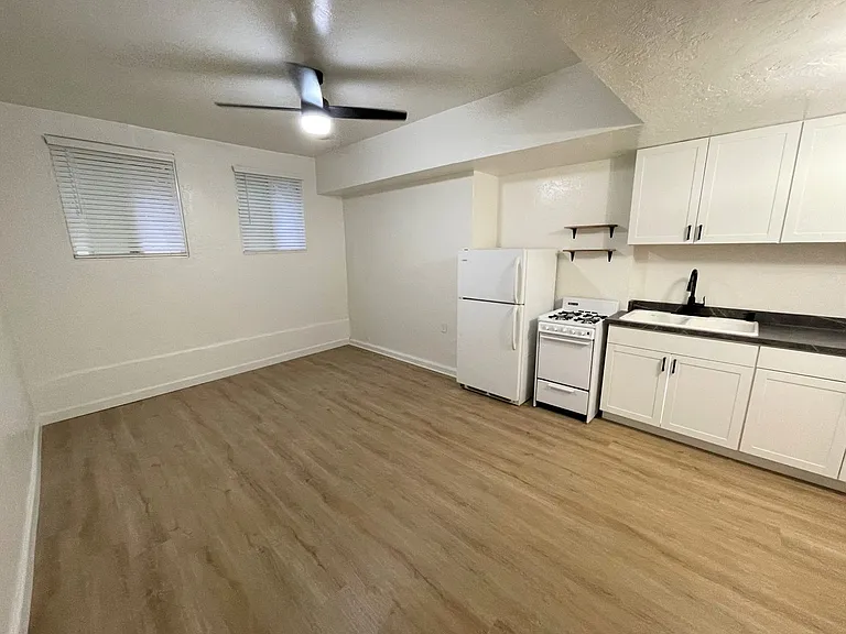 1209main — Photo 6