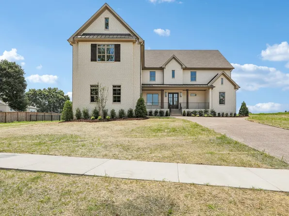 335 Raintree Dr, Hendersonville, TN 37075