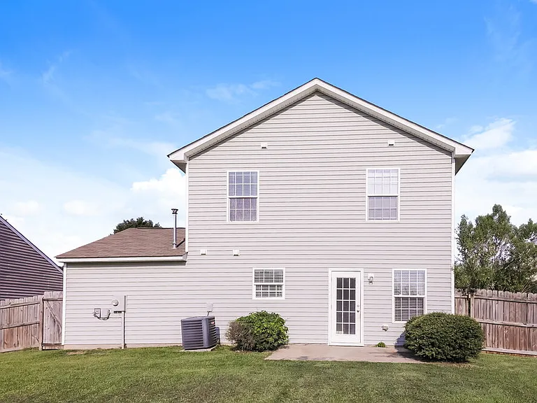 248 N Weststone Blvd — Photo 17