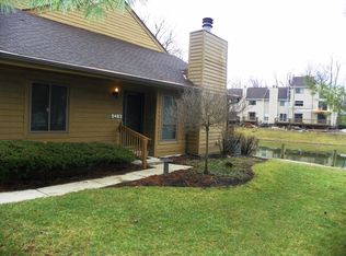 9483 Hunters Creek Dr, Blue Ash, OH 45242