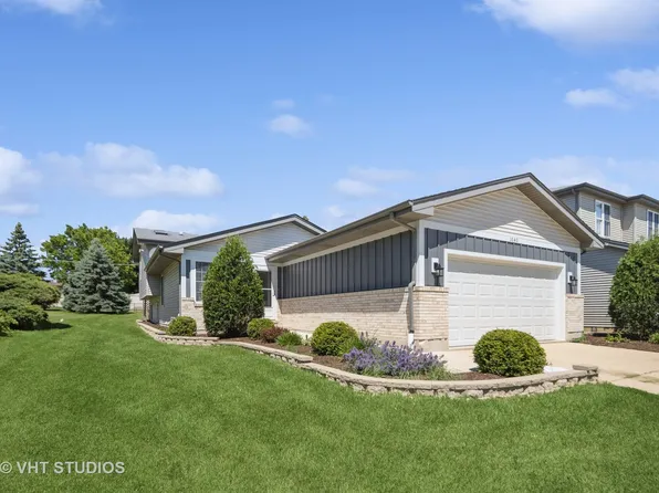 1040 N Princeton Ave, Villa Park, IL 60181