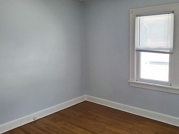 5th image of 2028 Reveley Ave