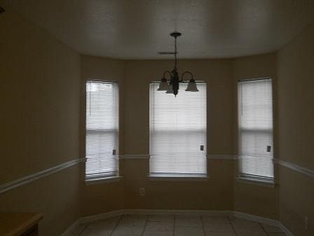 4th image of 135 Holli Ln