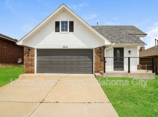 2416 Cherry Ln, Midwest City, OK 73130