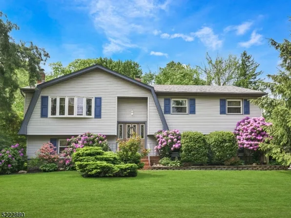 9 Hiller Ct, Butler Boro, NJ 07405