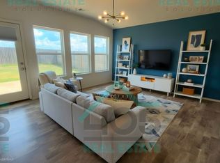10345 Aberdeen Dr, Yukon, OK 73099