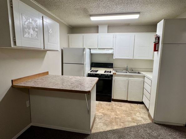 648 Dowling Rd #203