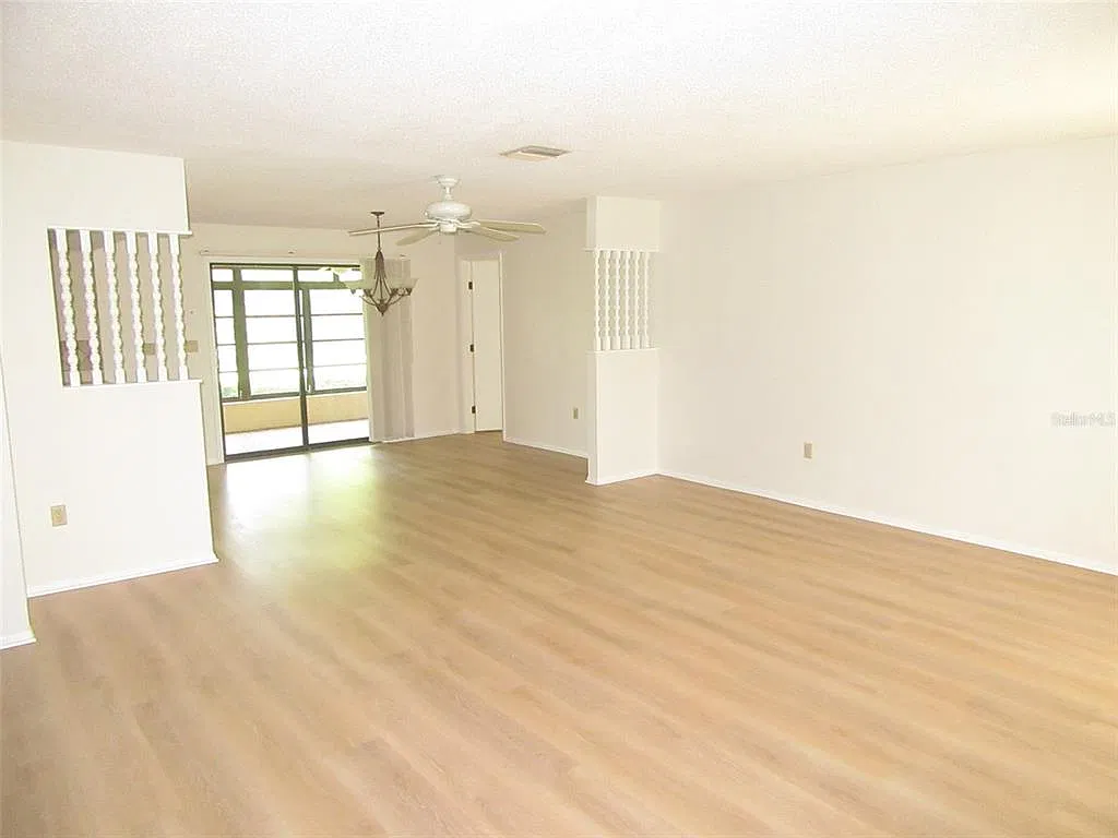 3 bed, 2.0 bath, 1600 sqft, $1,750 — Photo 3