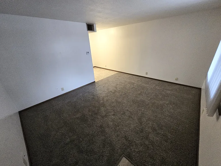 2108 N Cotner Blvd — Photo 12