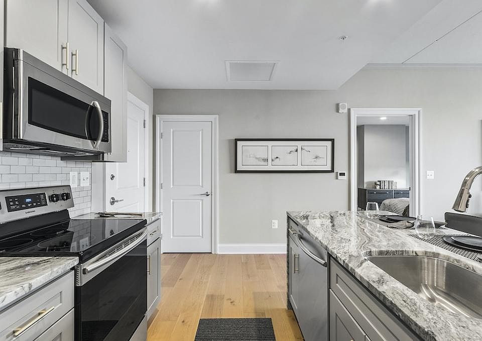 1st image of 1329-49 Lombard St #400B