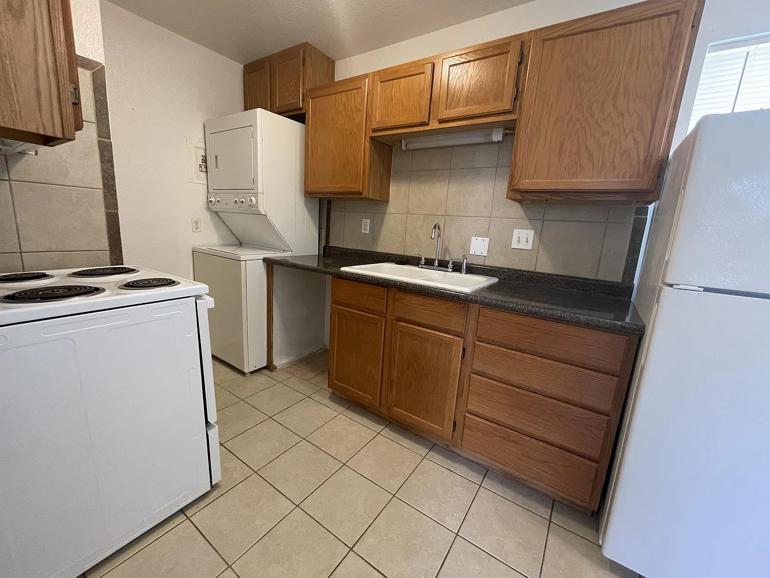 1103 Northwest Carroll Drive - 6 — Photo 4