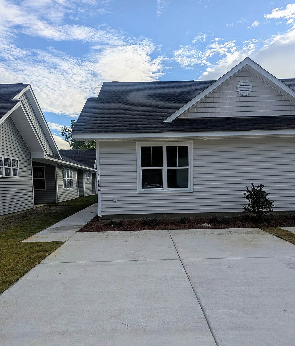 Building Photo - 3315A Dellpar Ln