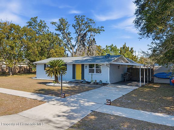 2nd image of 9381 Rosa St