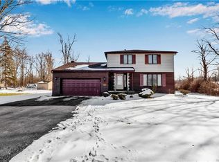8655 Tonawanda Creek Rd, Clarence Center, NY