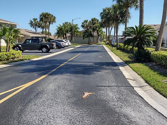 Entry road coming into community