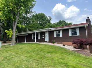 404 Camelot Dr, Collinsville, IL