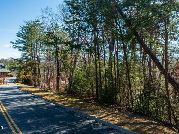 40 Kings Hills Blvd Lot 40, Pigeon Forge, TN 37863