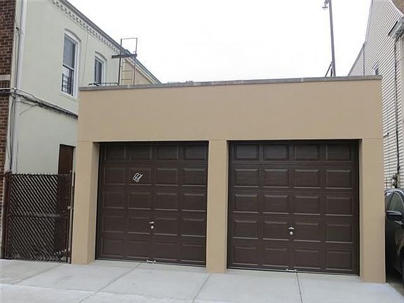 2 Car Detached Garage