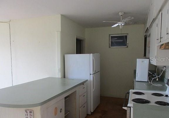 4th image of 21443 Glendale Ave