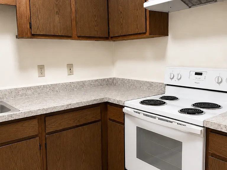 11 Burnham St #5 — Photo 3