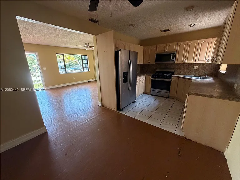 17950 NW 6th Ct — Photo 15