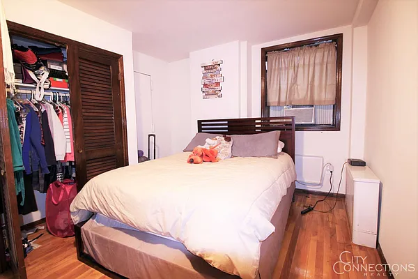 Rented by City Connections Realty | media 37