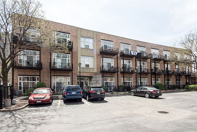 1st image of 1844 S Michigan Ave Unit 305