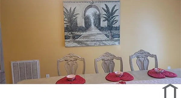 4 bed, 1895 sqft, $4,300 — Photo 3