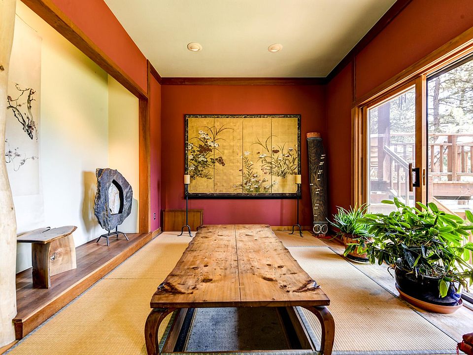 Formal Dinning Area