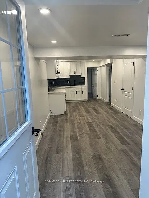 3 bed, $2,050 — Photo 3