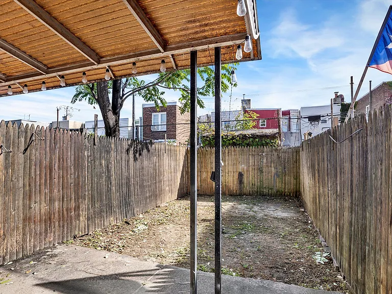 3019 Weikel St — Photo 7