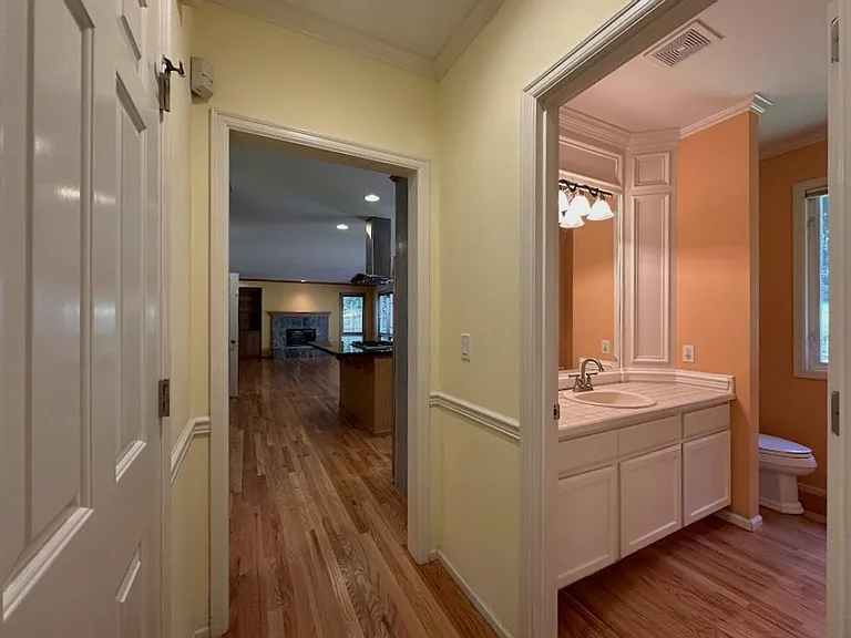 2424 22nd Avenue Ct NW — Photo 10