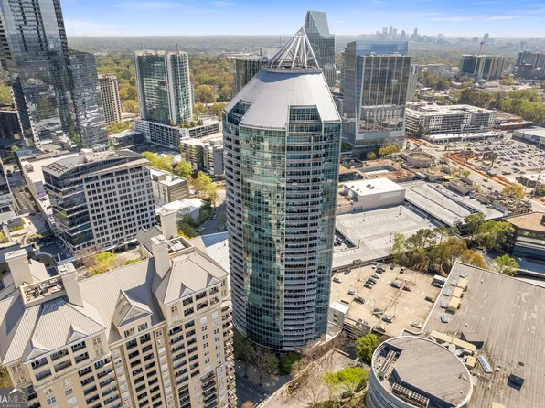 3338 Peachtree Rd NE APT 403, Atlanta, GA 30326