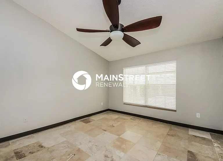 637 Regency Way — Photo 10
