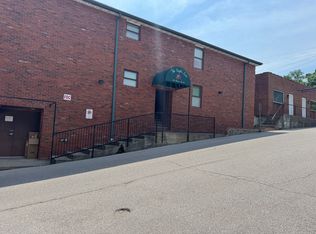 Eagle's Lair Apartments, Waynesville, MO 65583